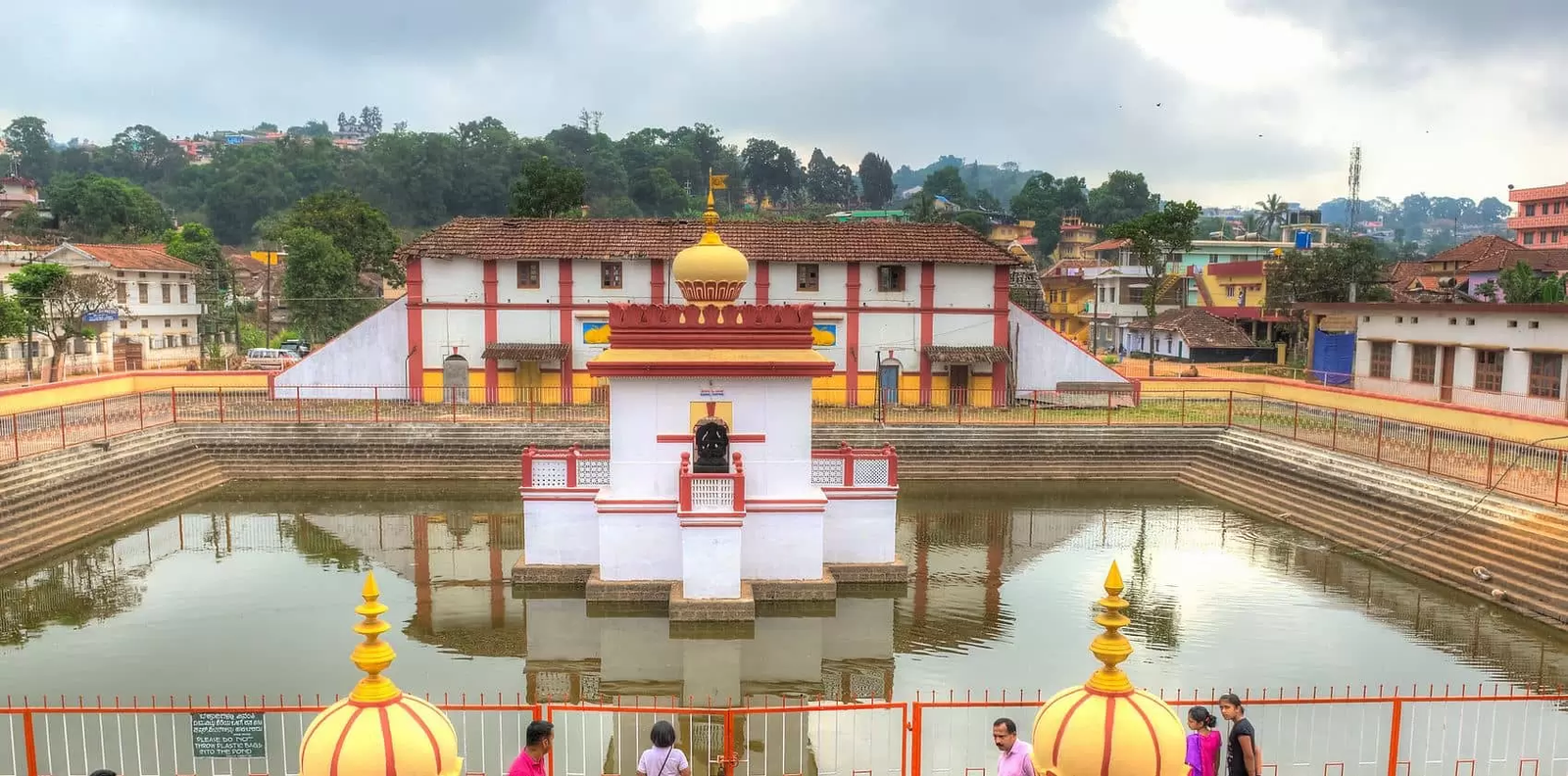 OMKARESHWARA TEMPLE 0.5 KM